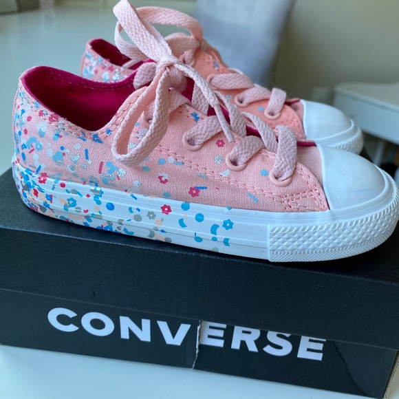 girls confetti converse